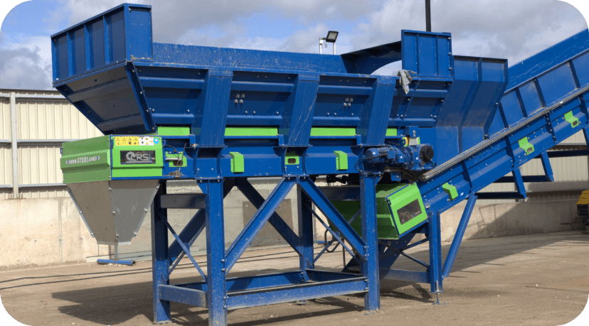 Durable high-performance belt feeder for efficient material handling